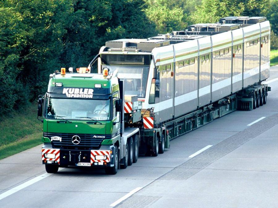  Mercedes-Benz Actros 4157 1997 года  (фото 3 из 4)